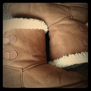 UGGs